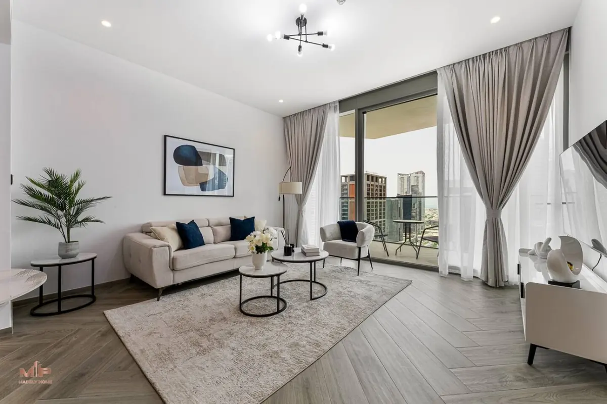 Chic 1BR in Peninsula | Canal & Downtown Living — Business Bay, Dubai