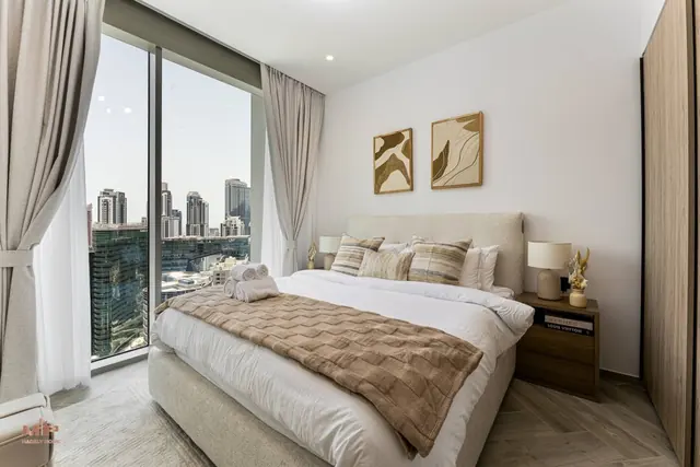 Chic 1BR in Peninsula | Canal & Downtown Living photo 3